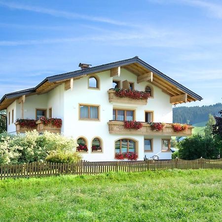 Appartement-Gaestehaus Ursula Flachau Buitenkant foto