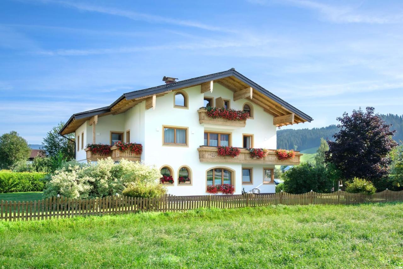 Appartement-Gaestehaus Ursula Flachau Buitenkant foto