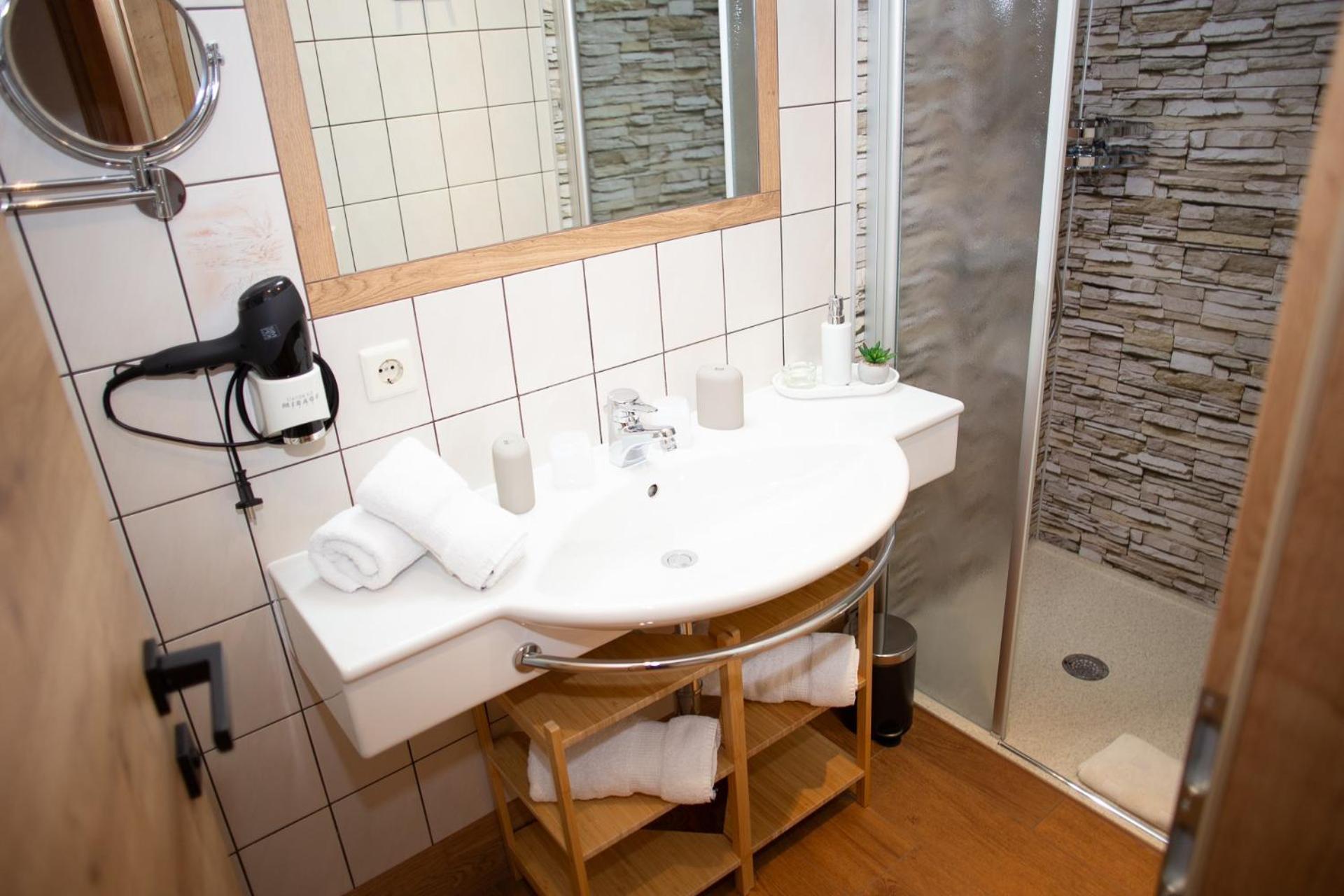 Appartement-Gaestehaus Ursula Flachau Buitenkant foto