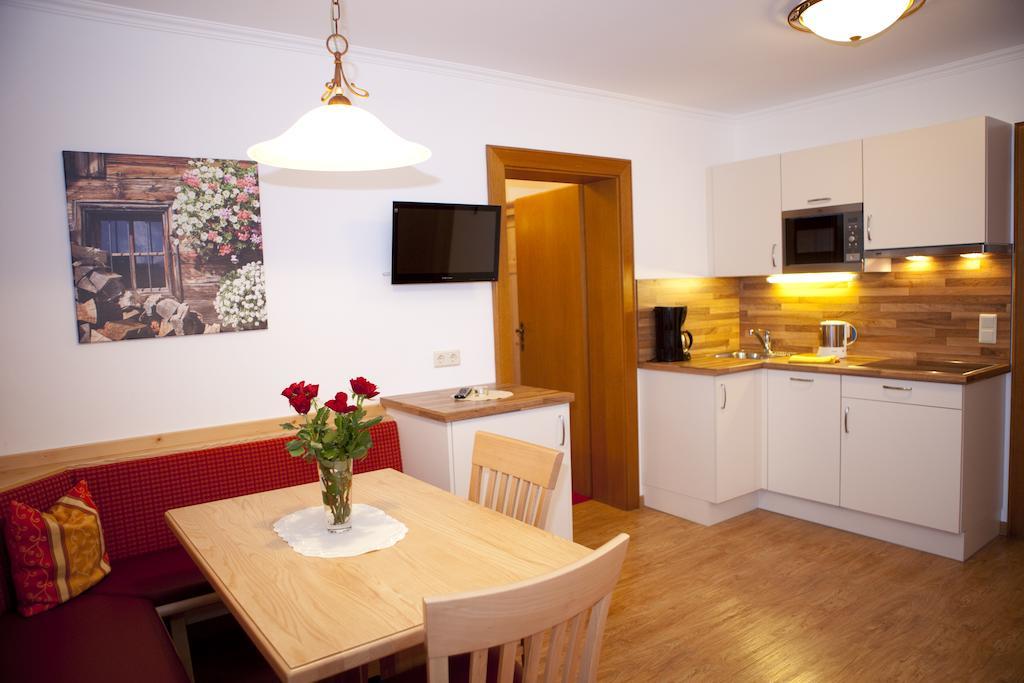 Appartement-Gaestehaus Ursula Flachau Kamer foto